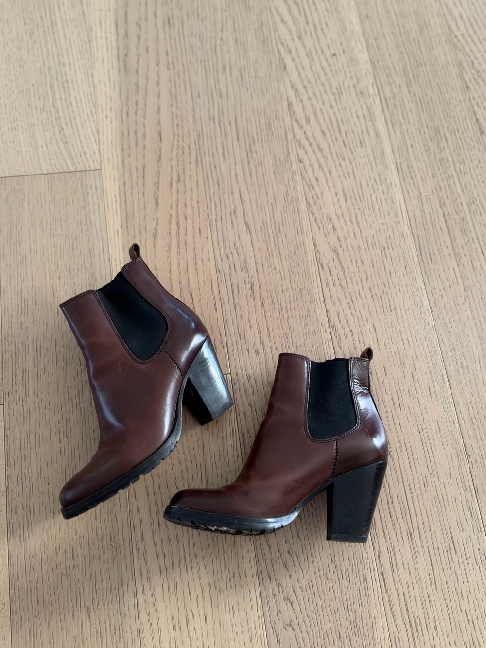 Frye Brown Leather Chelsea Block Heel Ankle Boots